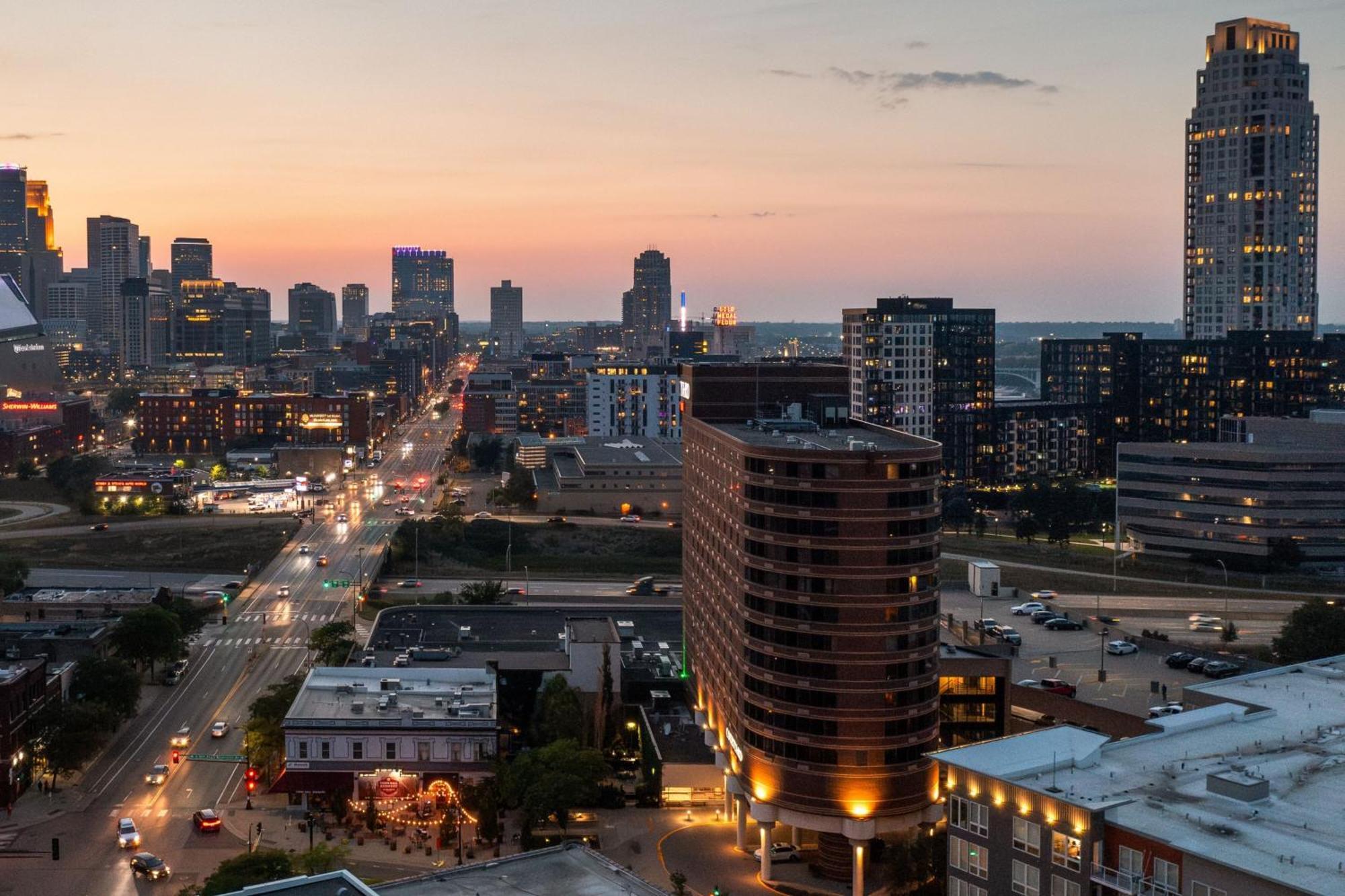 Courtyard By Marriott Minneapolis Downtown Dış mekan fotoğraf