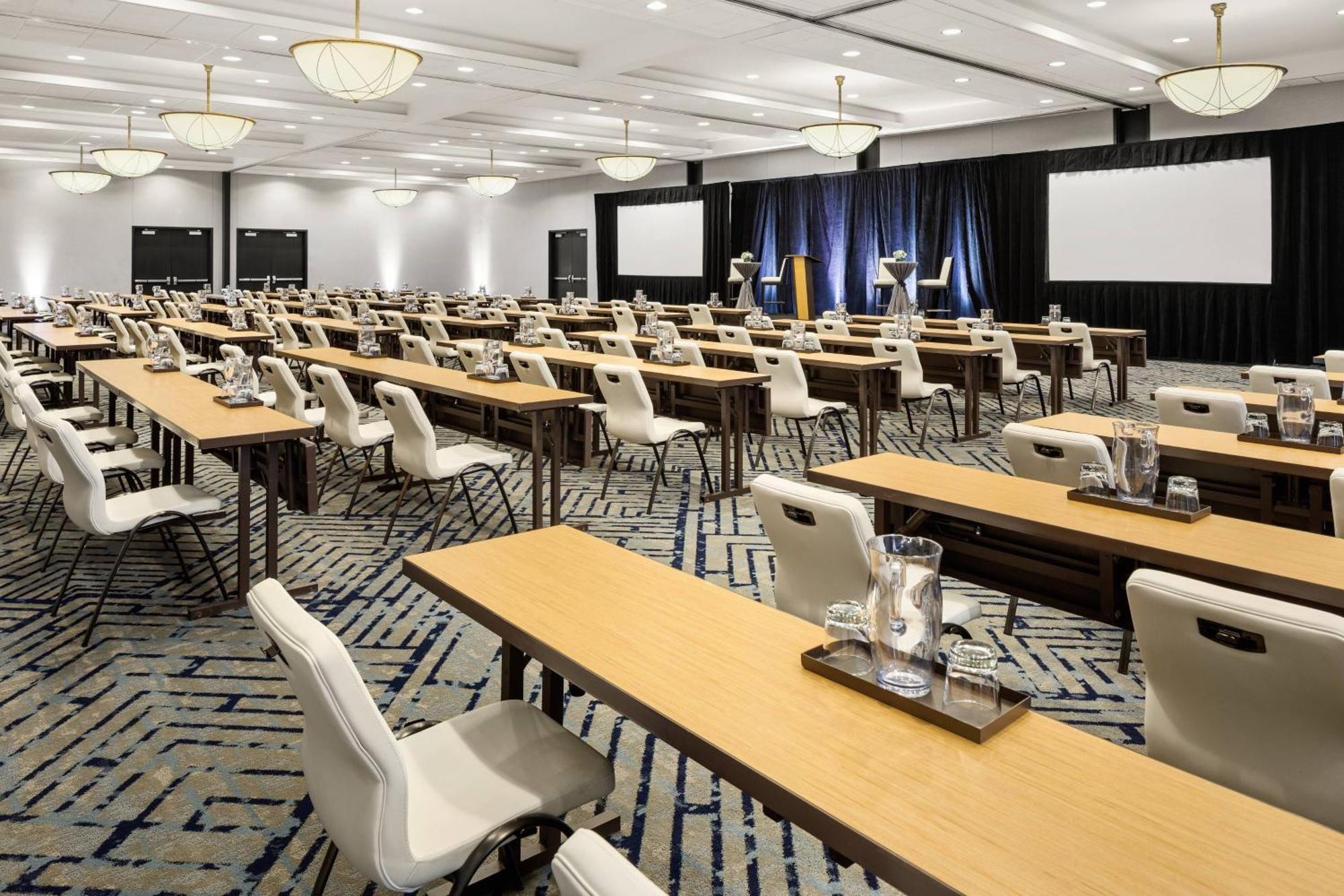 Courtyard By Marriott Minneapolis Downtown Dış mekan fotoğraf