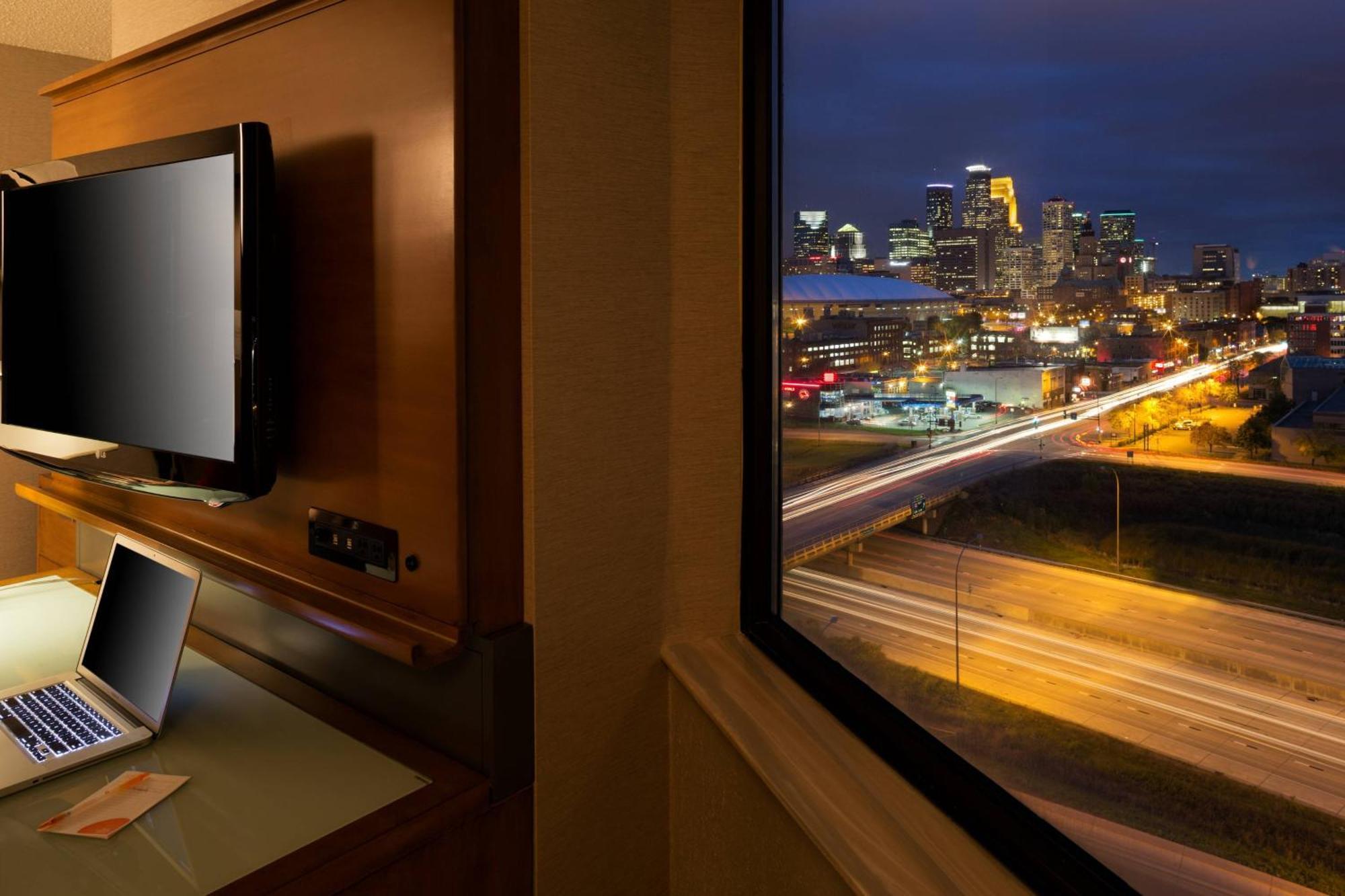 Courtyard By Marriott Minneapolis Downtown Dış mekan fotoğraf