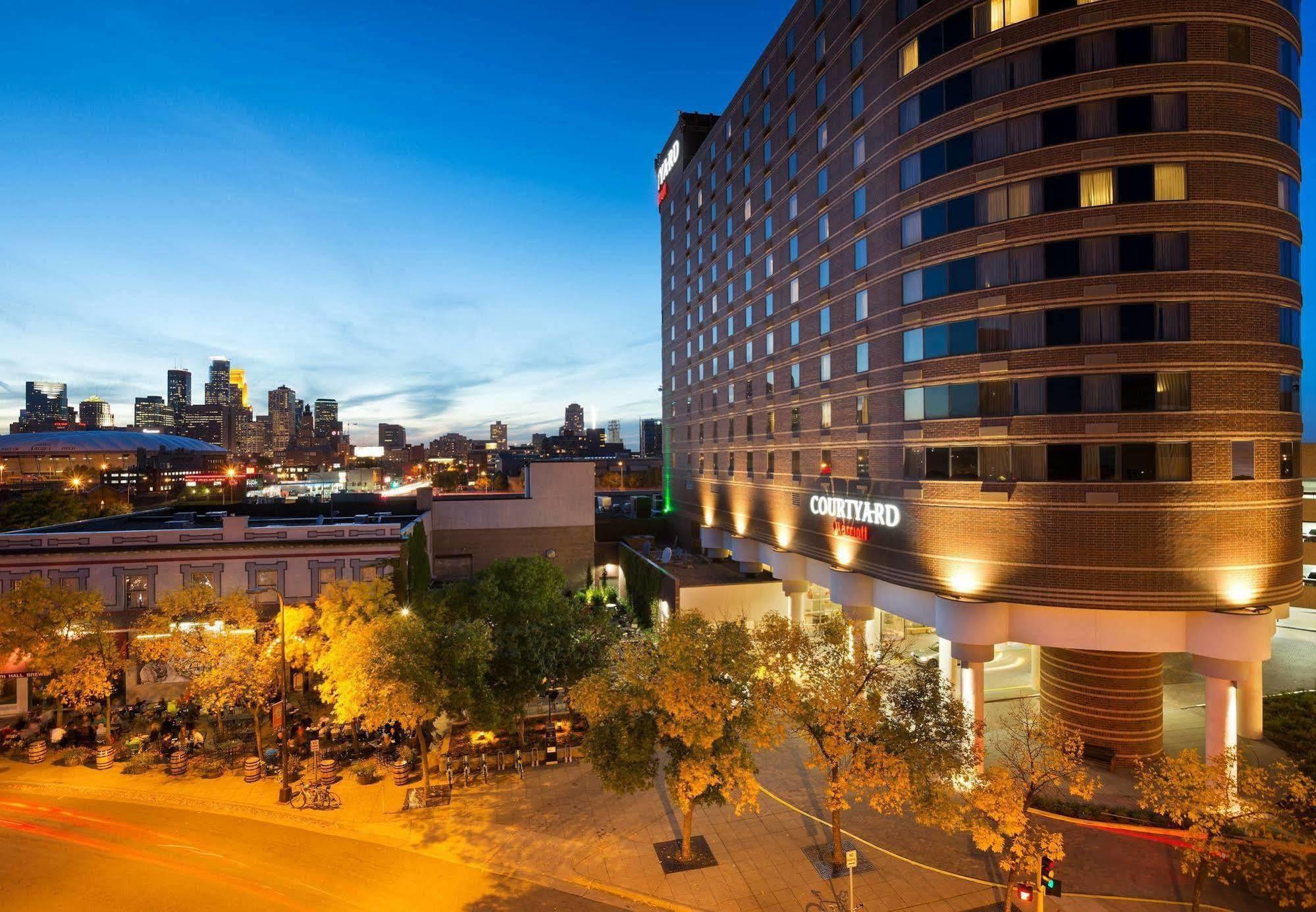 Courtyard By Marriott Minneapolis Downtown Dış mekan fotoğraf